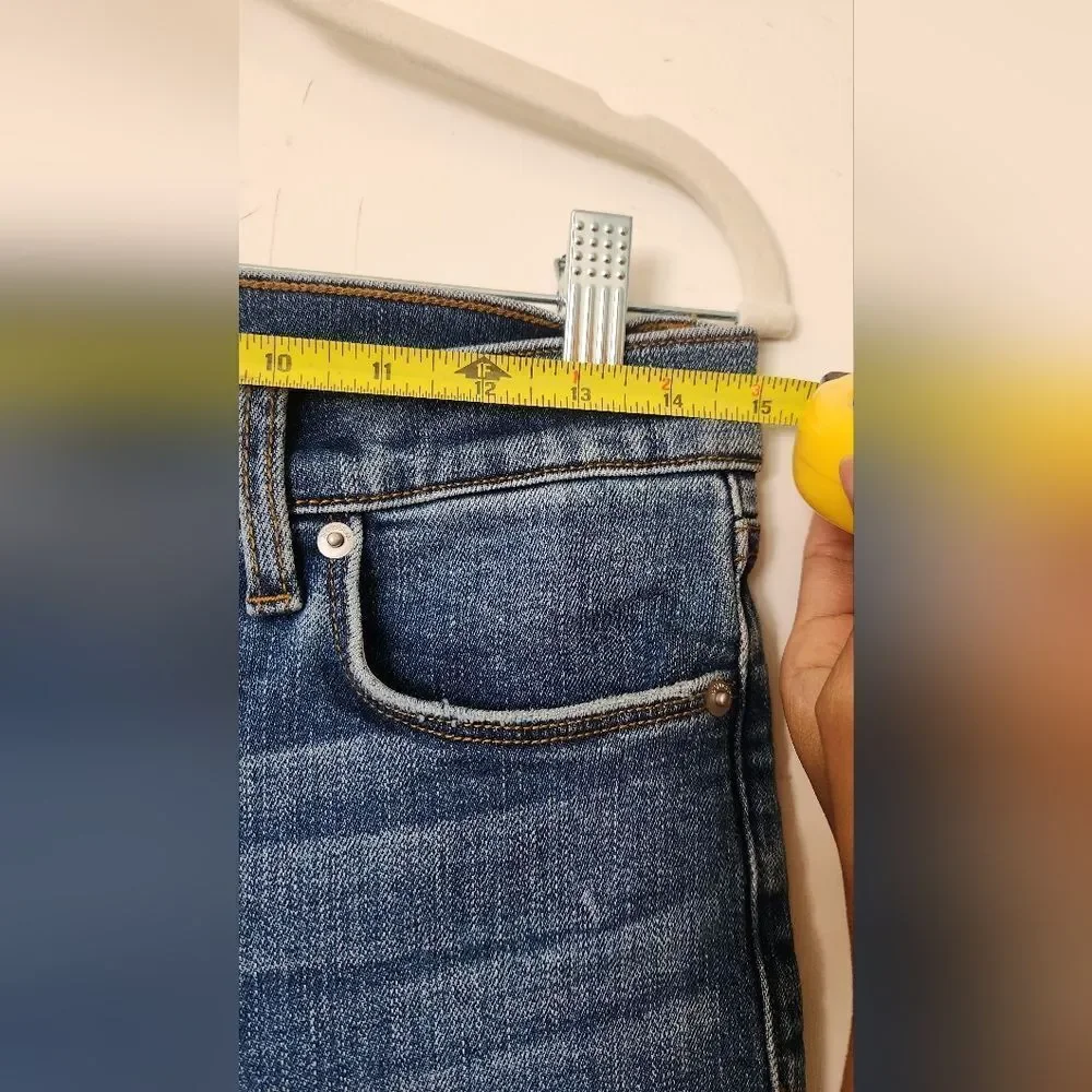 Hudson Blair High Rise Bootcut Crop Size 28 Jeans